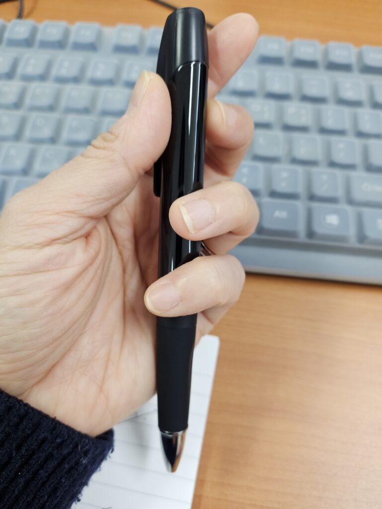 KakaoTalk_20240425_121521604_01-768x1024 휴대용CCTV 초소형카메라 위장카메라 볼펜카메라 JW-2700